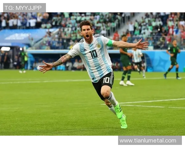 最近崛起的足球明星们如何在赛场上展现惊人实力与魅力